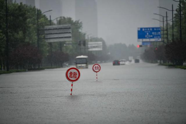 房屋被暴雨沖倒了，國家會賠償嗎？律師回答了(圖1)